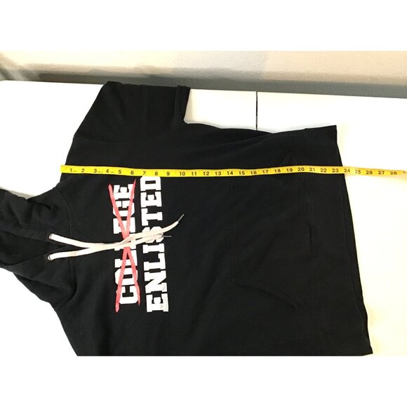 MEN'S BLACK FRONT GRAPHIC PULLOVER KANGAROO POCKET HOODIE SWEATER SIZE MEDIUM - Picture 5 of 6